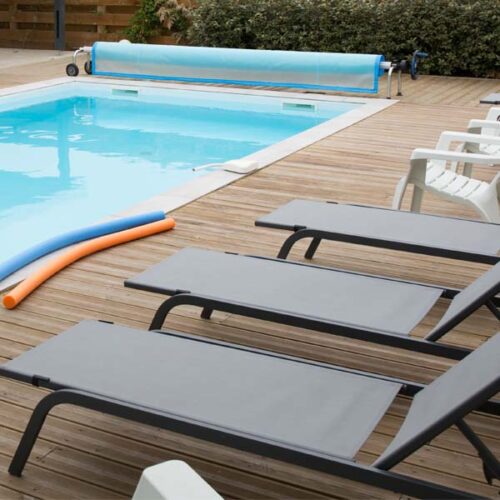 pool deck cleaning